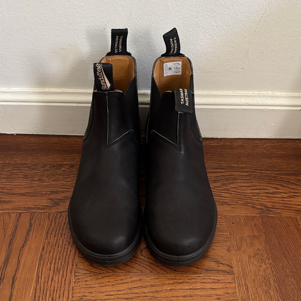 Blundstone Classic Black Leather Boots